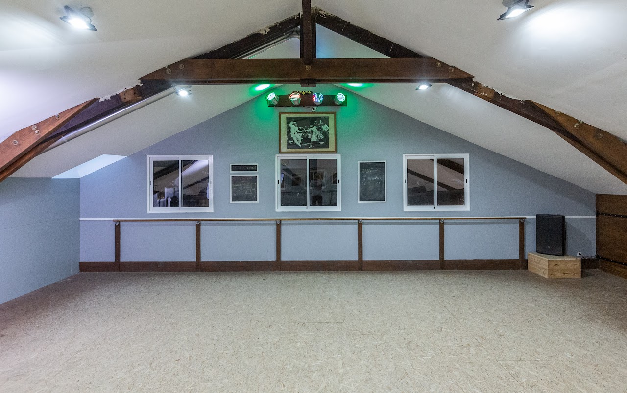 Salle de danse "la mezzanine", au Studio Hop, école de danses Swing à Toulouse